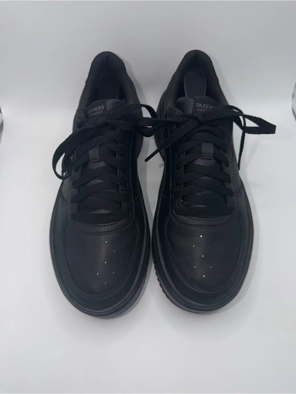 Skechers all black